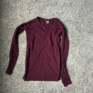 Athleta maroon long sleeve tee size small